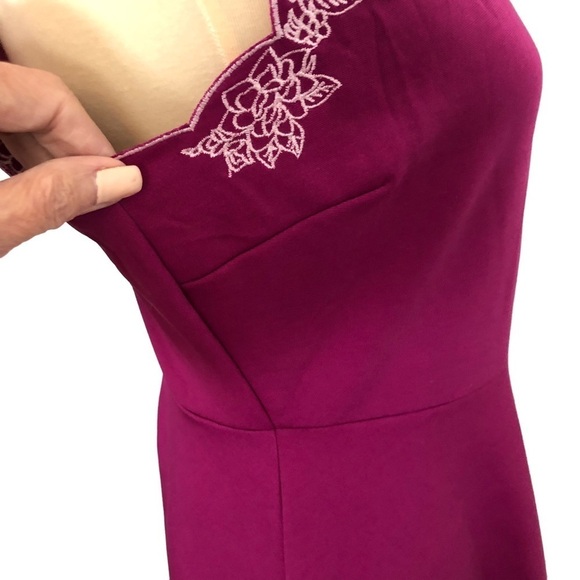 Francesca’s‎ Mi Ami Purple/White Embroidered Sleeveless Skater Dress. Size Med. - Picture 9 of 16